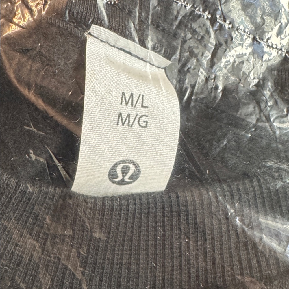 Lululemon Scuba Oversized Pullover *Wordmark
Black - Picture 5 of 8